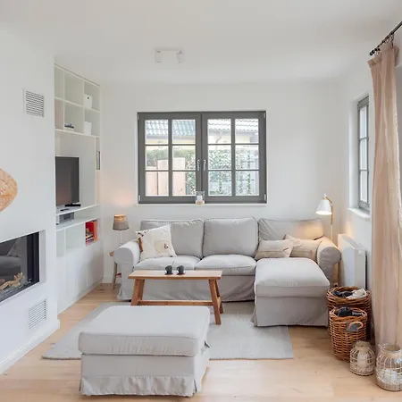 Schmucke Huus Holiday home Zingst